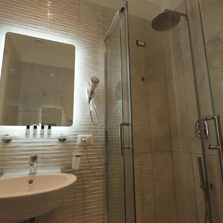 Garibaldi New 3* Neapel