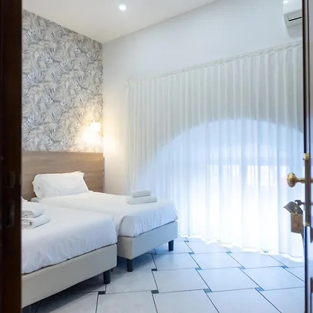 Hotel Garibaldi New 3*