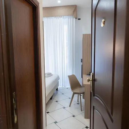 Garibaldi New Hotel