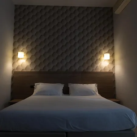 Garibaldi New Hotel Neapel