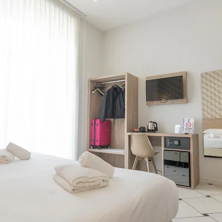 Garibaldi New Hotel
