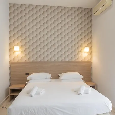 Hotel Garibaldi New 3*