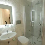Garibaldi New 3* Napoli