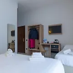 Garibaldi New 3* Napoli