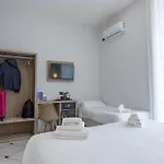 Garibaldi New 3* Napoli