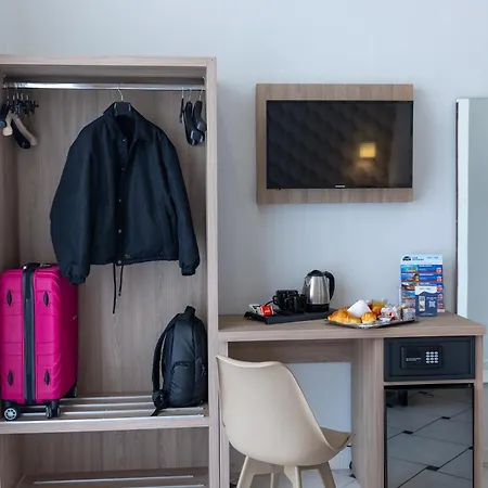 Hotel Garibaldi New 3*