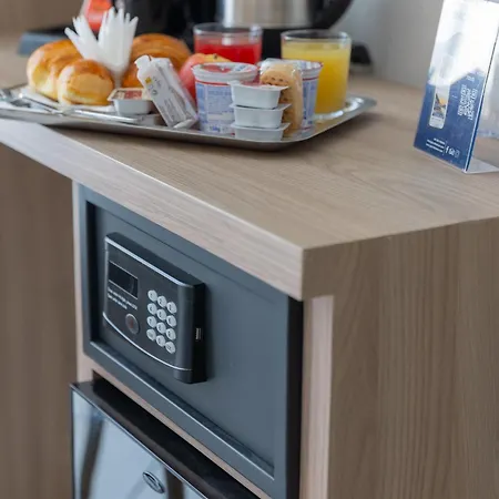 Hotel Garibaldi New 3*